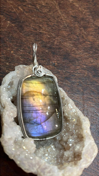 Spectralite / Labradorite Pendants