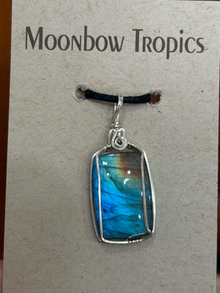 Spectralite / Labradorite Pendants