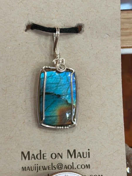 Spectralite / Labradorite Pendants