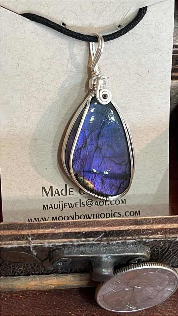 Spectralite / Labradorite Pendants