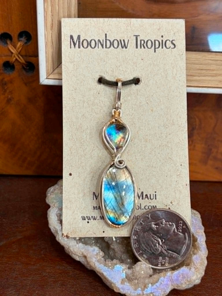 Spectralite and abalone pendant
